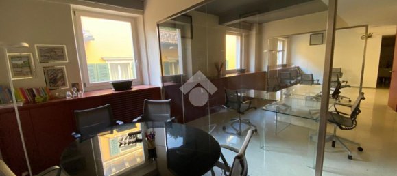Офис с 3 комнатами в Верона, Италия № 68919 21