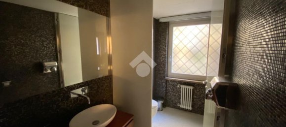 Офис с 3 комнатами в Верона, Италия № 68919 17