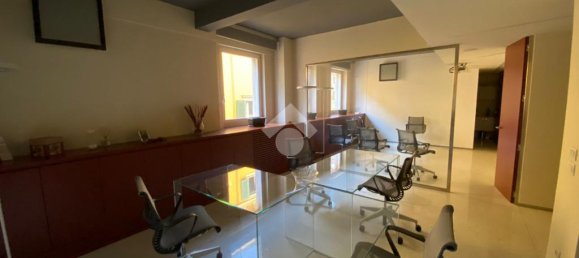 Офис с 3 комнатами в Верона, Италия № 68919 27