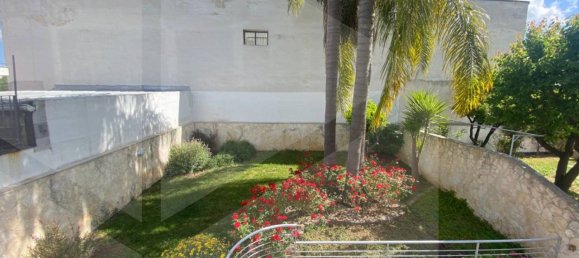 5 rooms Apartment in Modugno, Italy No. 30729 2