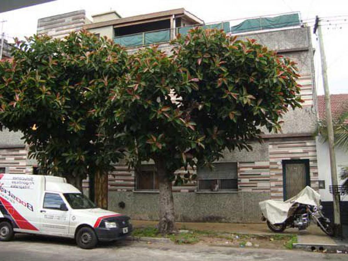 3 bedrooms House in Tres de Febrero, Argentina No. 3216