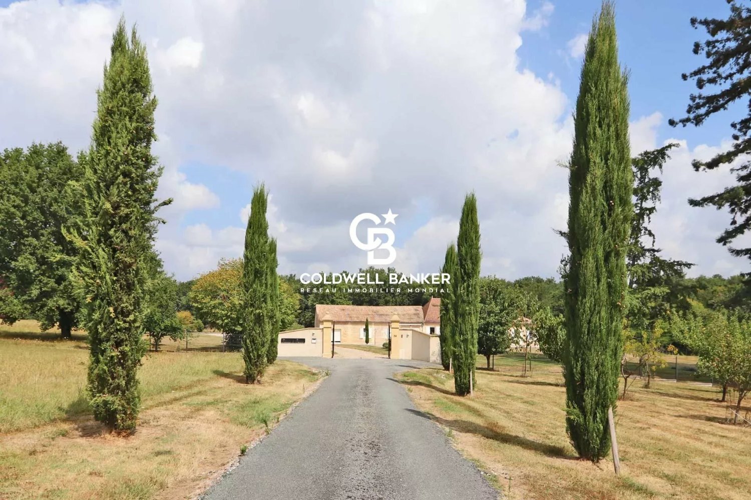 6 bedrooms House in Bergerac, France No. 278176