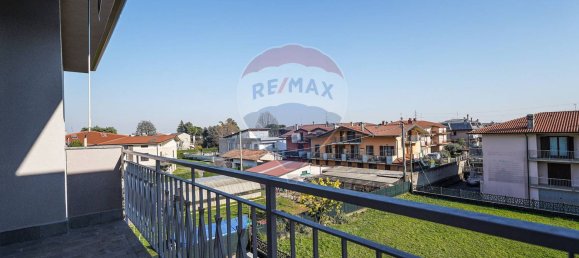 4-salle Appartement à Bottanuco, Italy No. 9646 26