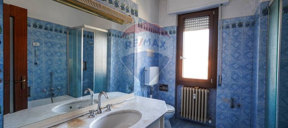 4-salle Appartement à Bottanuco, Italy No. 9646 19