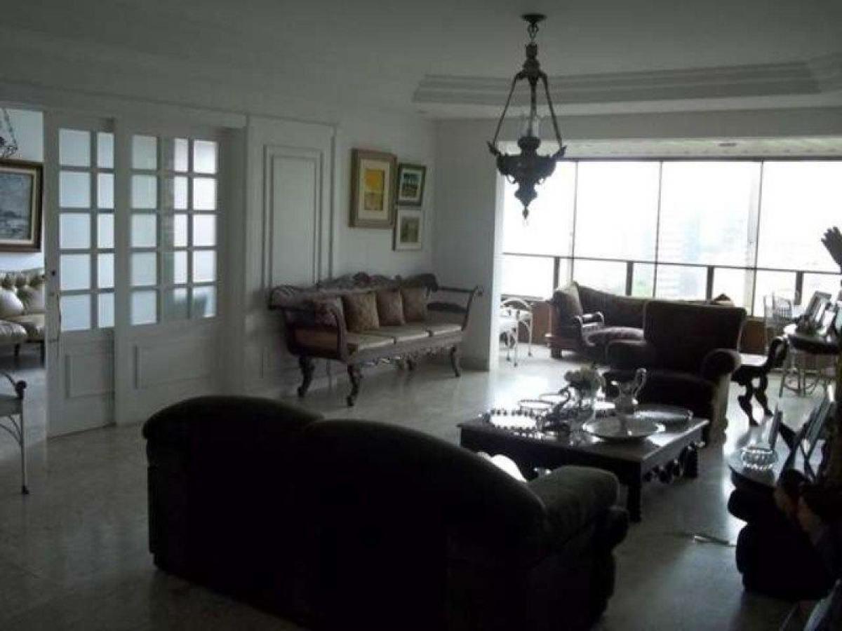 Apartamento de 4 dormitorios en Salvador, Brazil No. 453216