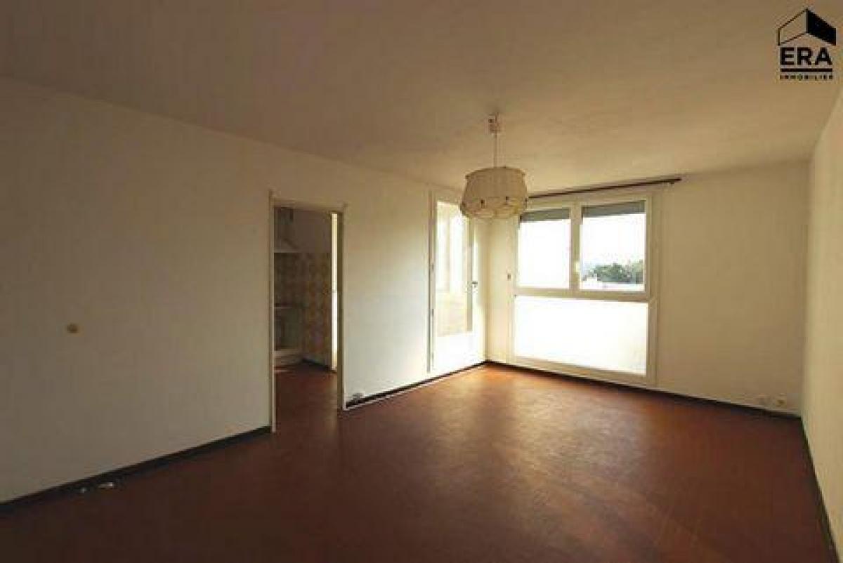 3 bedrooms Condo in Martigues, France No. 15639