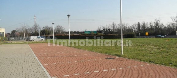 Склад с 3 комнатами в Арезе, Италия № 150369 16