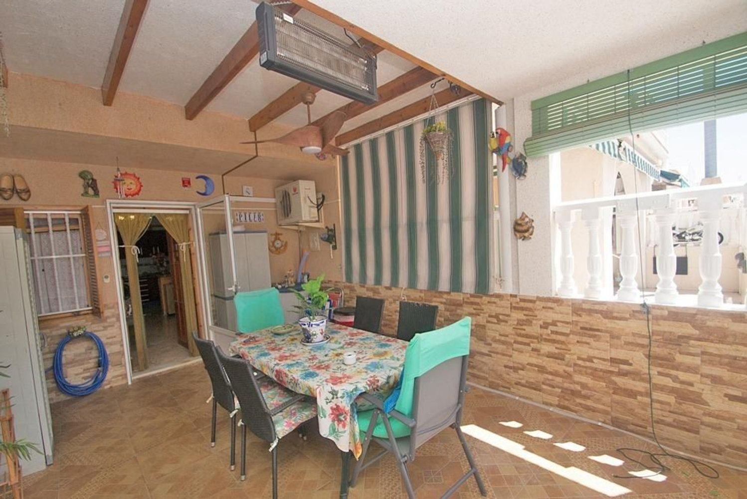 Adosado de 3 dormitorios en Torrevieja, Spain No. 133905