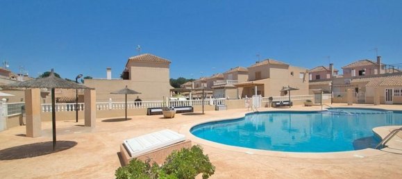 Adosado de 3 dormitorios en Torrevieja, Spain No. 133905 22