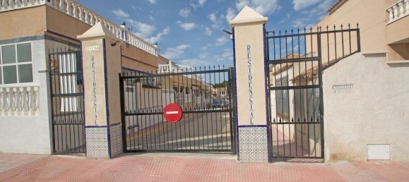 Adosado de 3 dormitorios en Torrevieja, Spain No. 133905 35