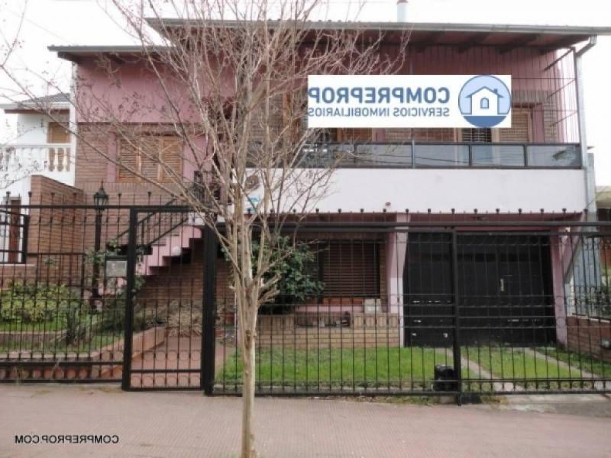 3 bedrooms House in Cordoba, Argentina No. 17461