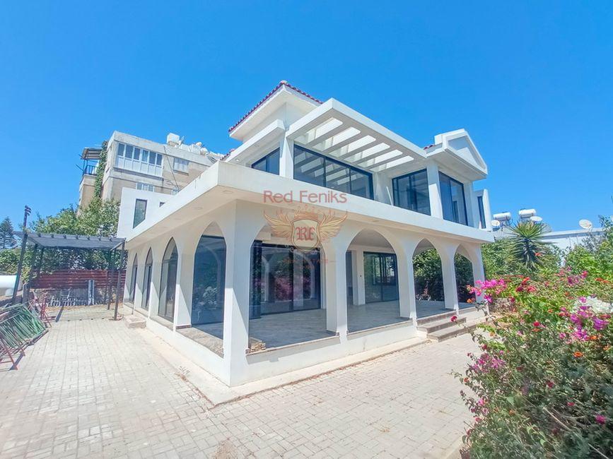 4 bedrooms Villa in Girne, Northern Cyprus No. 3760