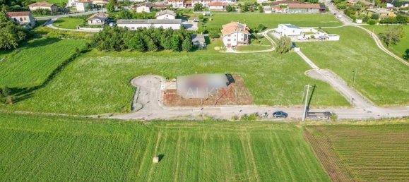 Земельный участок 780м² в Удине, Италия № 176371 2