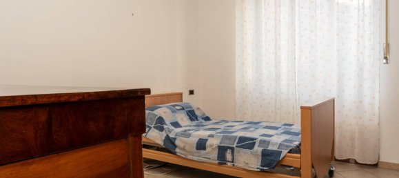 2 Schlafzimmer Wohnung in Turin, Italy, Nr. 378180 14
