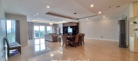 Apartamento T4 em Tay Ho, Vietnam N.º 750 4