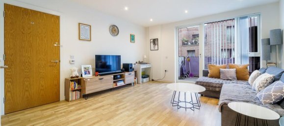 1 bedroom Apartment in Hounslow, United Kingdom No. 9839 2