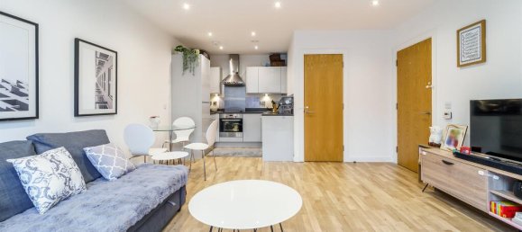 1 bedroom Apartment in Hounslow, United Kingdom No. 9839 4