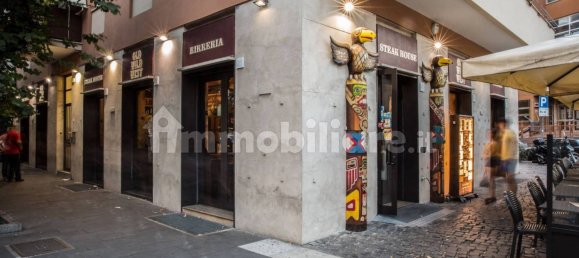 5 rooms Commercial property in Rome, Italy No. 379857 3