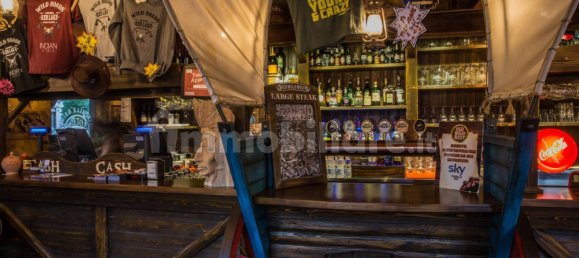 5 rooms Commercial property in Rome, Italy No. 379857 7