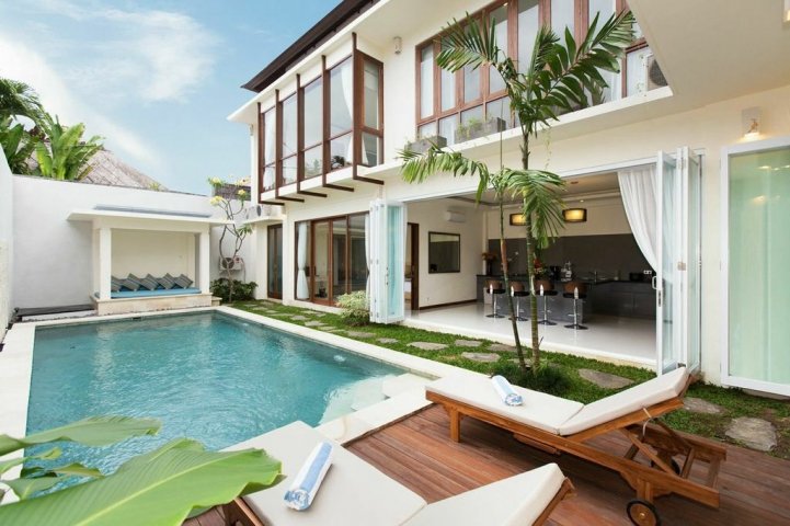 3 bedrooms Villa in Seminyak, Indonesia No. 3212