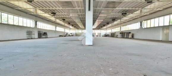 Склад с 4 комнатами в Крешентино, Италия № 103799 10