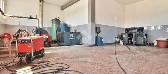 Склад с 4 комнатами в Крешентино, Италия № 103799 19