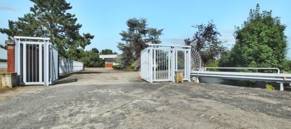 Склад с 4 комнатами в Крешентино, Италия № 103799 2