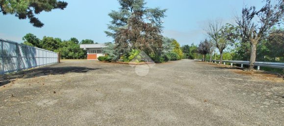 Склад с 4 комнатами в Крешентино, Италия № 103799 3