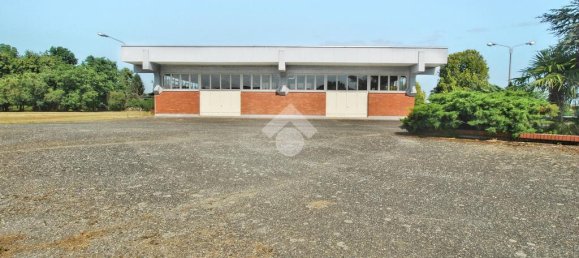 Склад с 4 комнатами в Крешентино, Италия № 103799 5