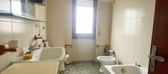 4 rooms Apartment in Poggibonsi, Italy No. 269932 7