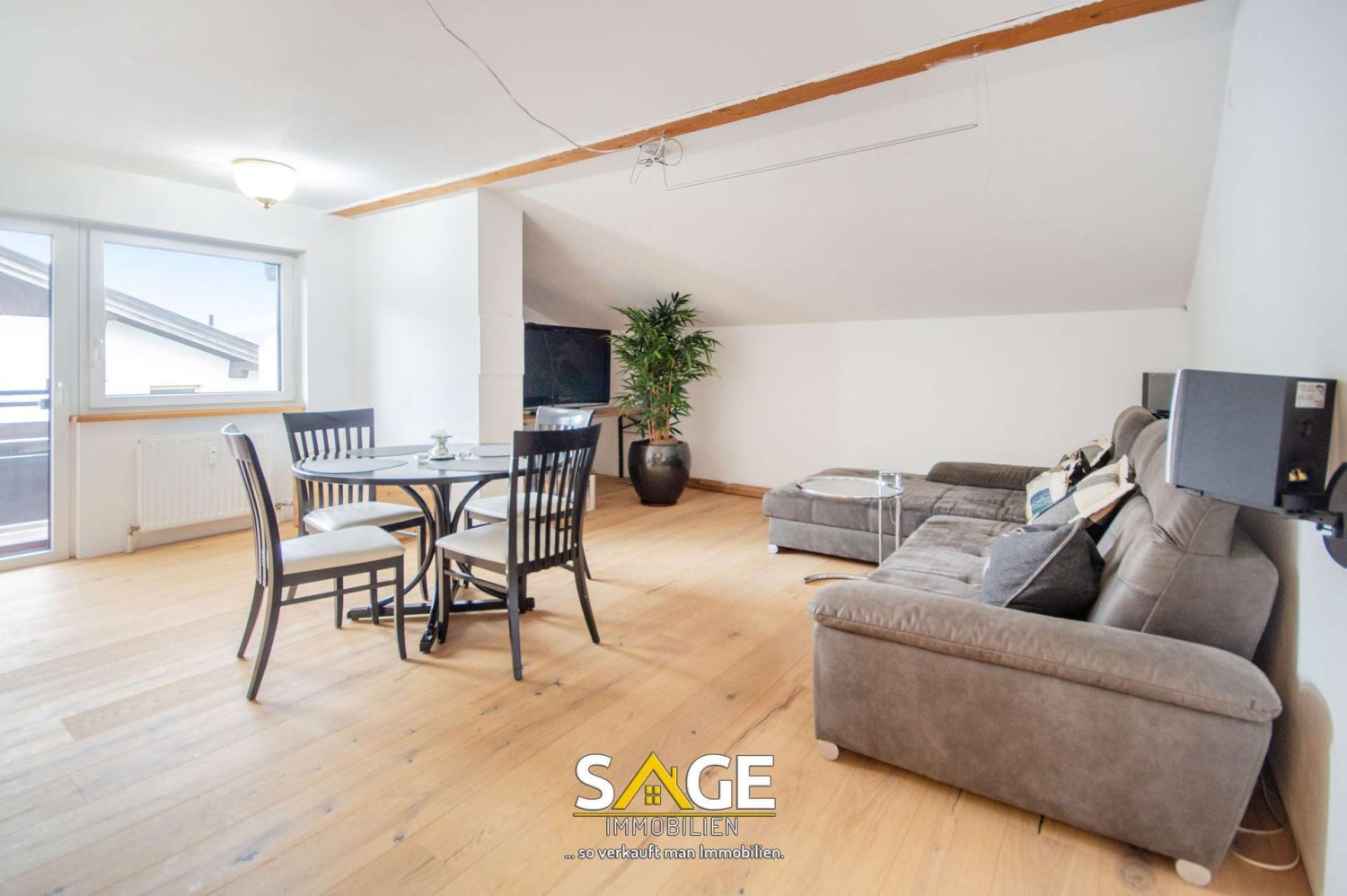 4غرفة شقة في Oberndorf in Tirol, Austria رقم 197119