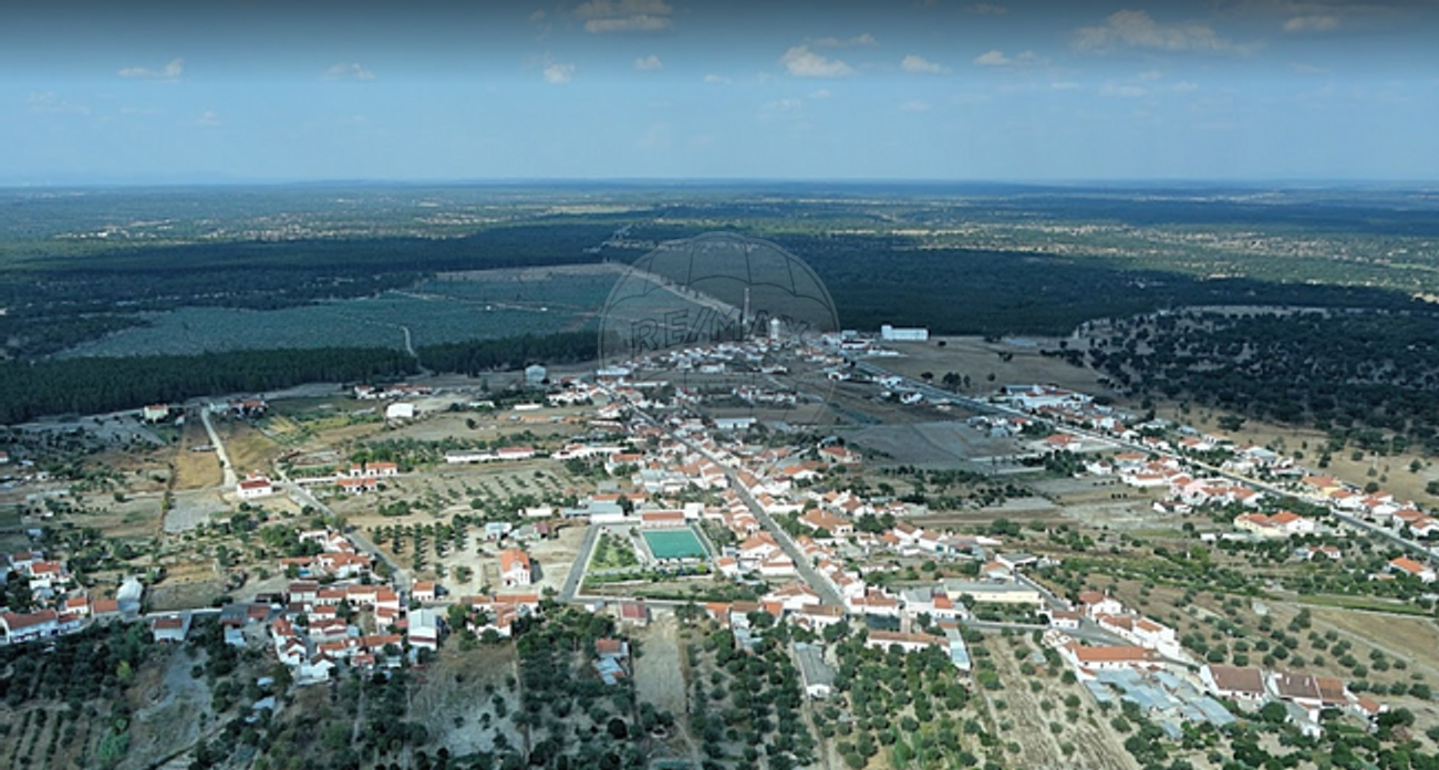 Terrain à Vialonga, Portugal 294m² No. 70864