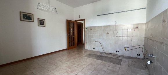 Apartamento de 5 habitaciónes en Empoli, Italy No. 50691 10