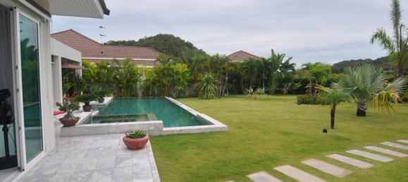 4 bedrooms Cafe / restaurant in Hua Hin, Thailand No. 7146 2