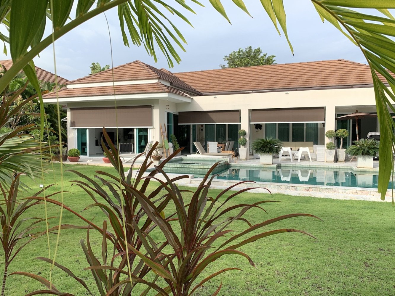 4 bedrooms Cafe / restaurant in Hua Hin, Thailand No. 7146