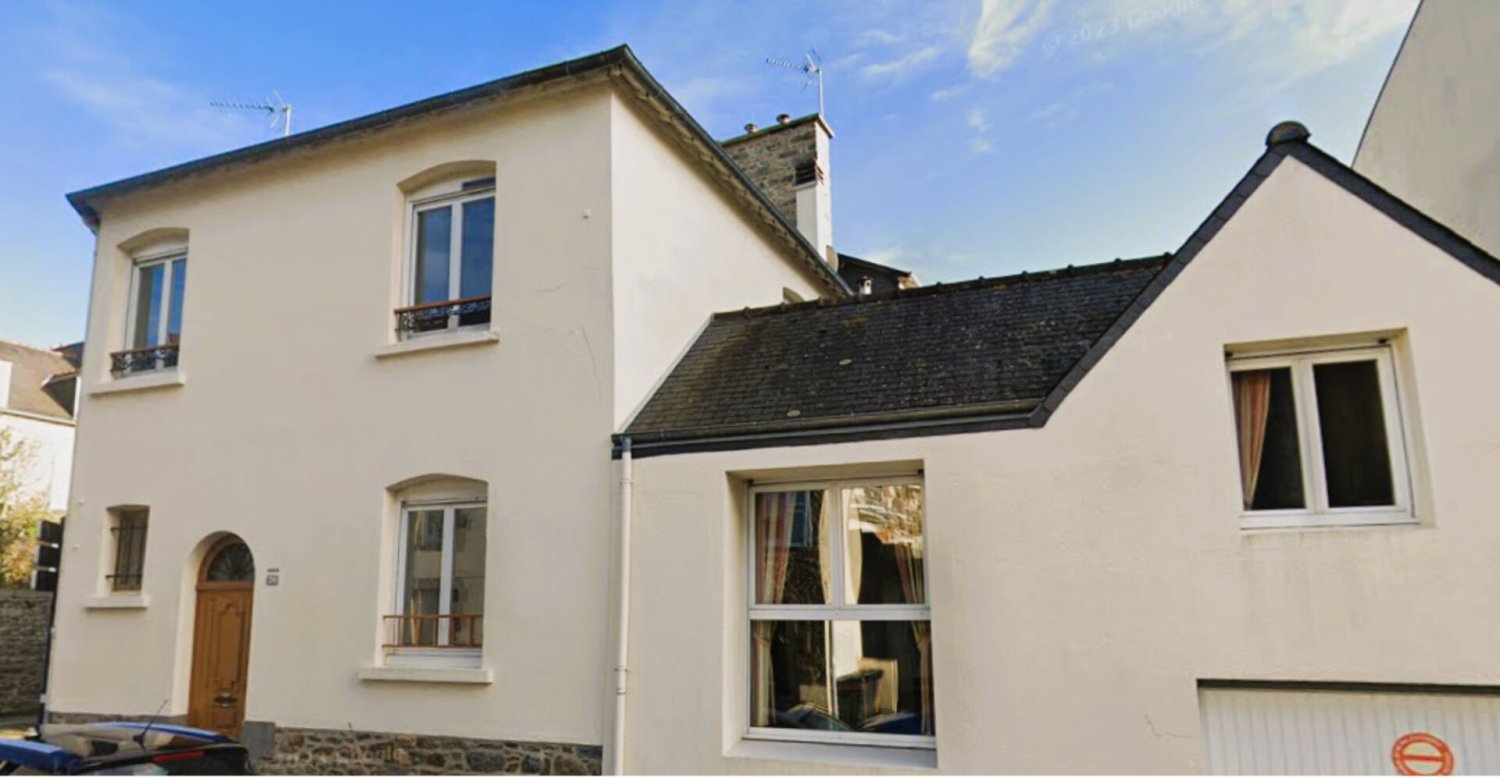 Adosado de 4 dormitorios en Saint-Brieuc, France No. 43697