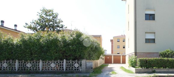 2 rooms Garage in Galliera, Italy No. 66889 10