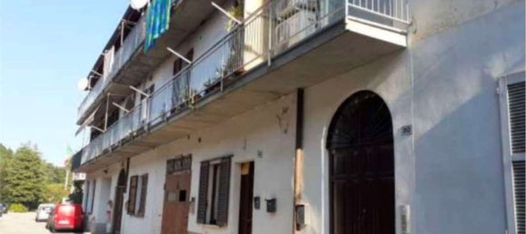 5 rooms Apartment in Besozzo, Italy No. 12972 9