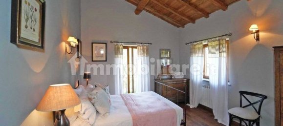 5 bedrooms Villa in Aulla, Italy No. 60286 3