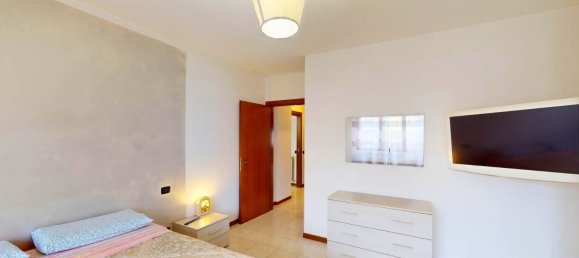 4 rooms Apartment in Bastia Umbra, Italy No. 137664 12
