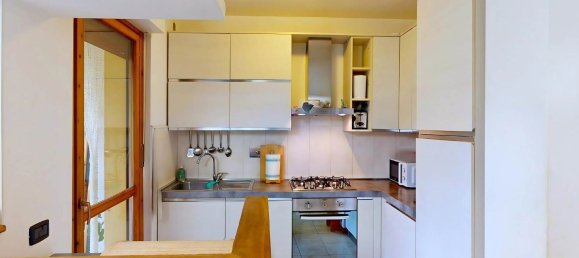 4 rooms Apartment in Bastia Umbra, Italy No. 137664 4