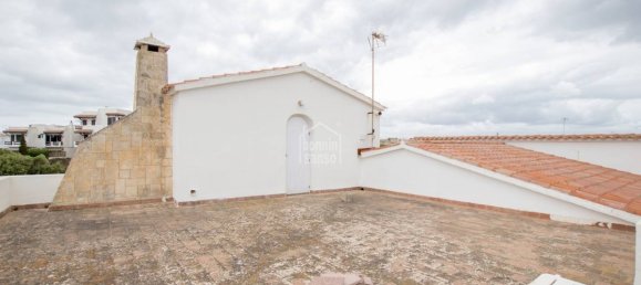 5 bedrooms Villa in Es Castell, Spain No. 1483 3