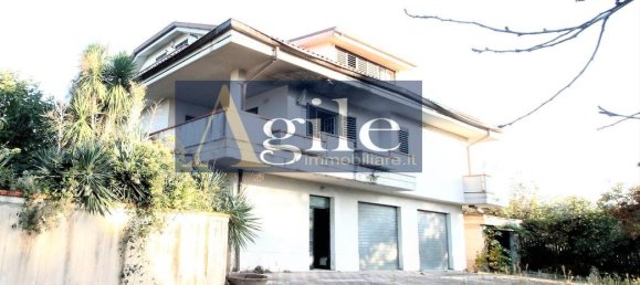 10-Zimmer Villa in Sant'Egidio alla Vibrata, Italy, Nr. 166967 13