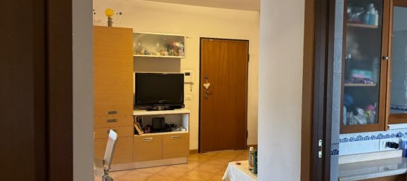 3 rooms Apartment in Rome, Italy No. 120882 12