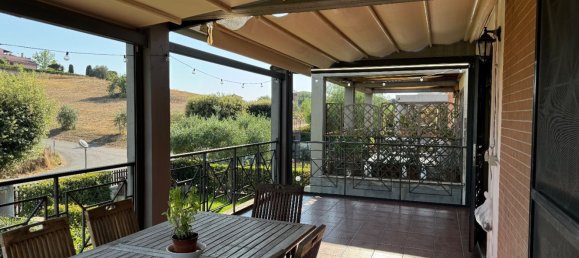 3 rooms Apartment in Rome, Italy No. 120882 6