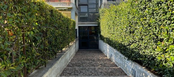 3 rooms Apartment in Rome, Italy No. 120882 5