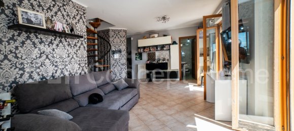 3 rooms Apartment in Guidonia Montecelio, Italy No. 280011 10