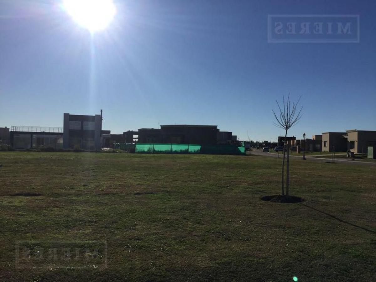  Land in Tigre, Argentina No. 119868