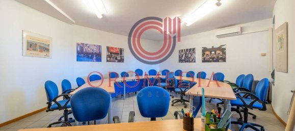 Escritório de 5 divisões em Bergamo, Italy N.º 231350 15