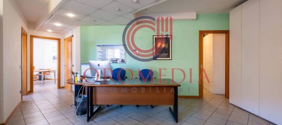 Escritório de 5 divisões em Bergamo, Italy N.º 231350 9